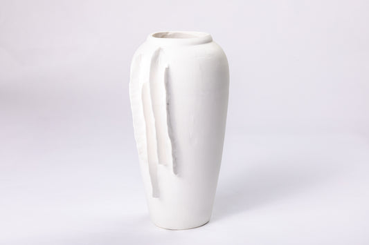 Ivory Vase with Lines
